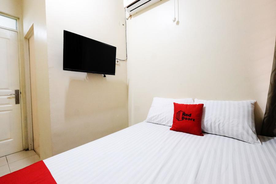 Reddoorz Near Universitas Diponegoro Semarang Hotel Exterior photo