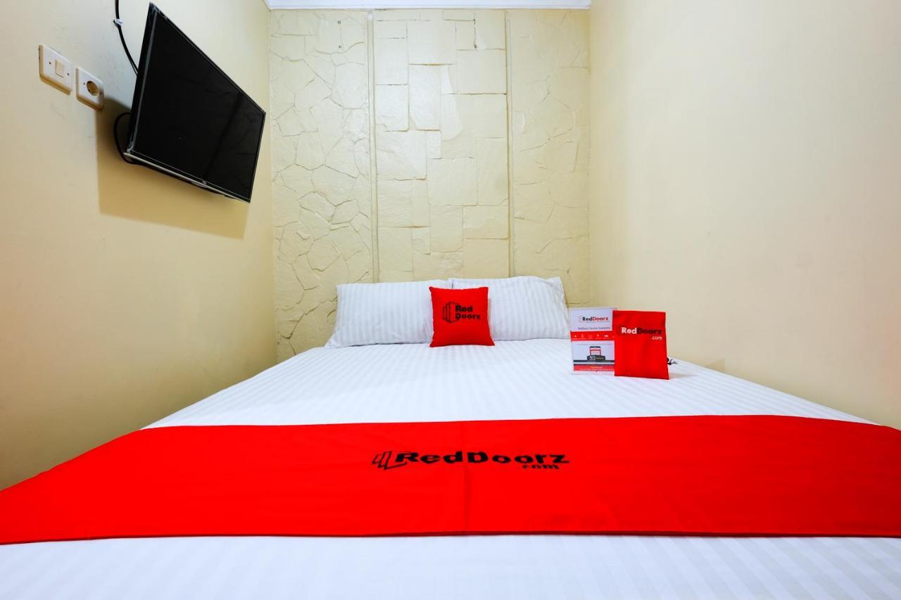 Reddoorz Near Universitas Diponegoro Semarang Hotel Exterior photo